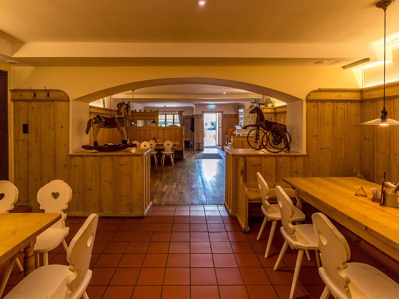 gasthof-hinterbruehl-am-see-braeustueberl