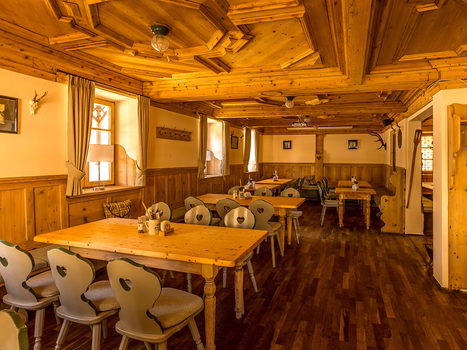 gasthof-hinterbruehl-am-see-jaegerstube
